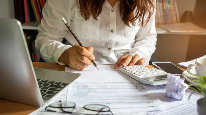 Jump On These Ways To Earn Passive Income Now — Before It’s Too Late